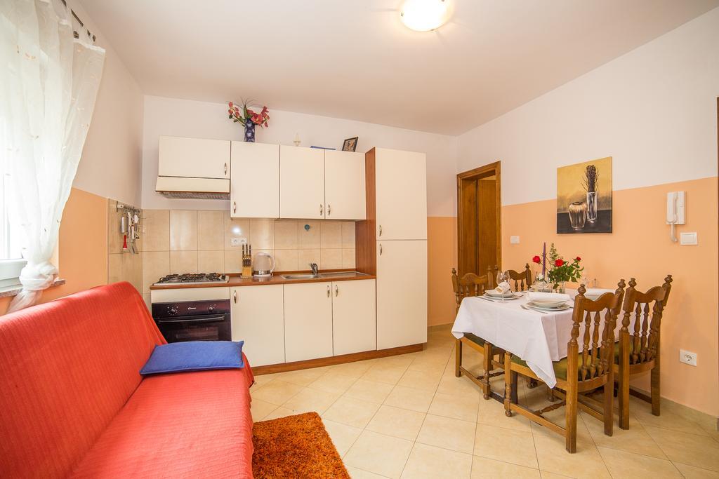 Apartments Saldun Trogir Bagian luar foto