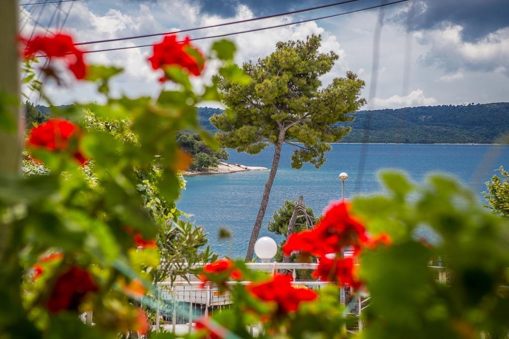 Apartments Saldun Trogir Bagian luar foto