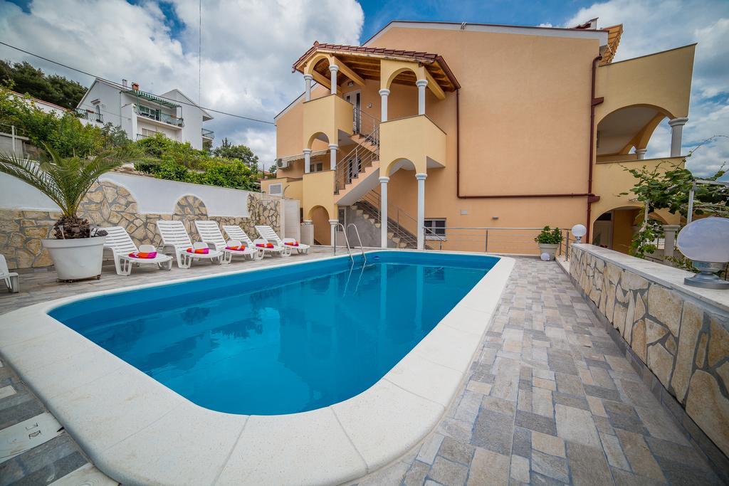 Apartments Saldun Trogir Bagian luar foto
